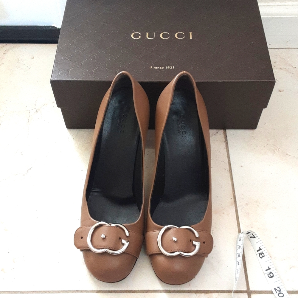 Gucci Carmel pump